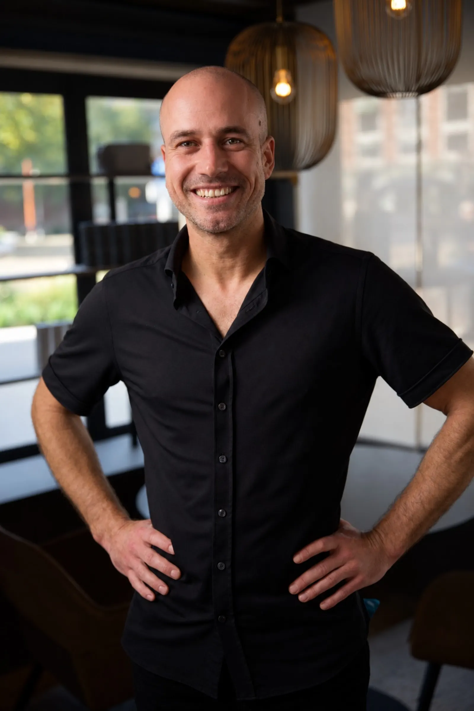 Portret van Jeff Verbeek in de behandelruimte