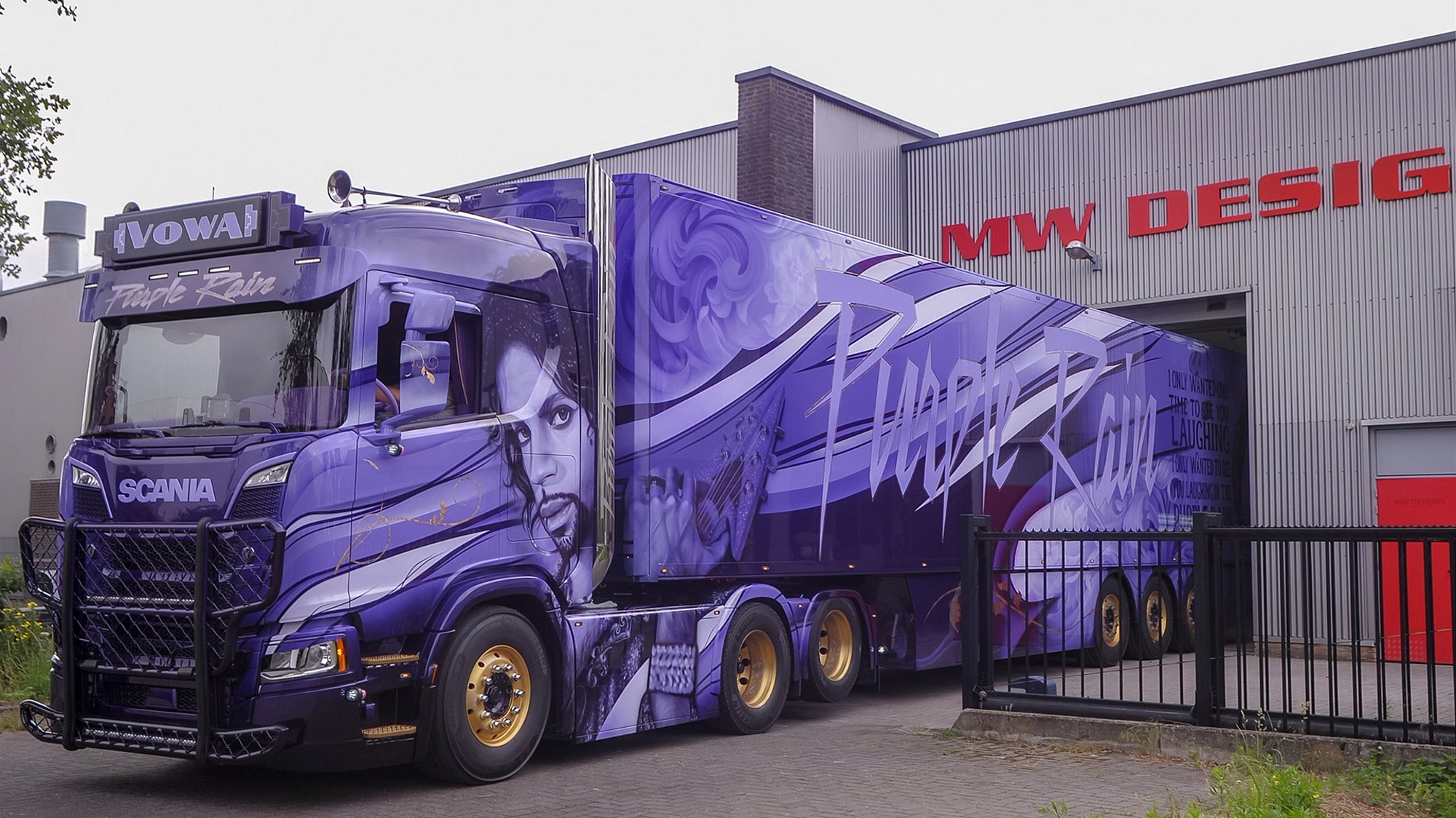 De Purple Rain-truck van MW Designs voor de eigen werkplaats