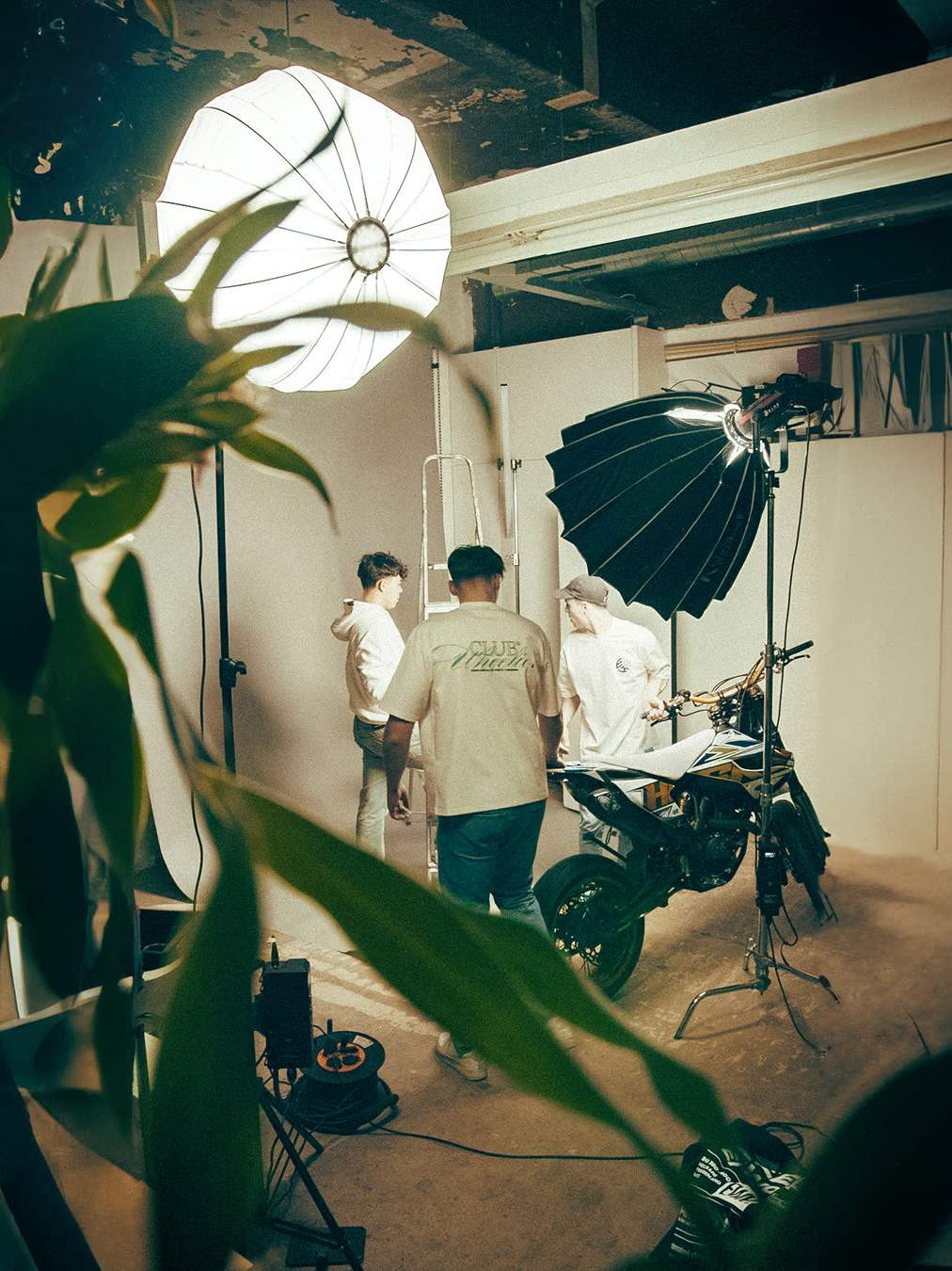 Achter de schermen in de studio