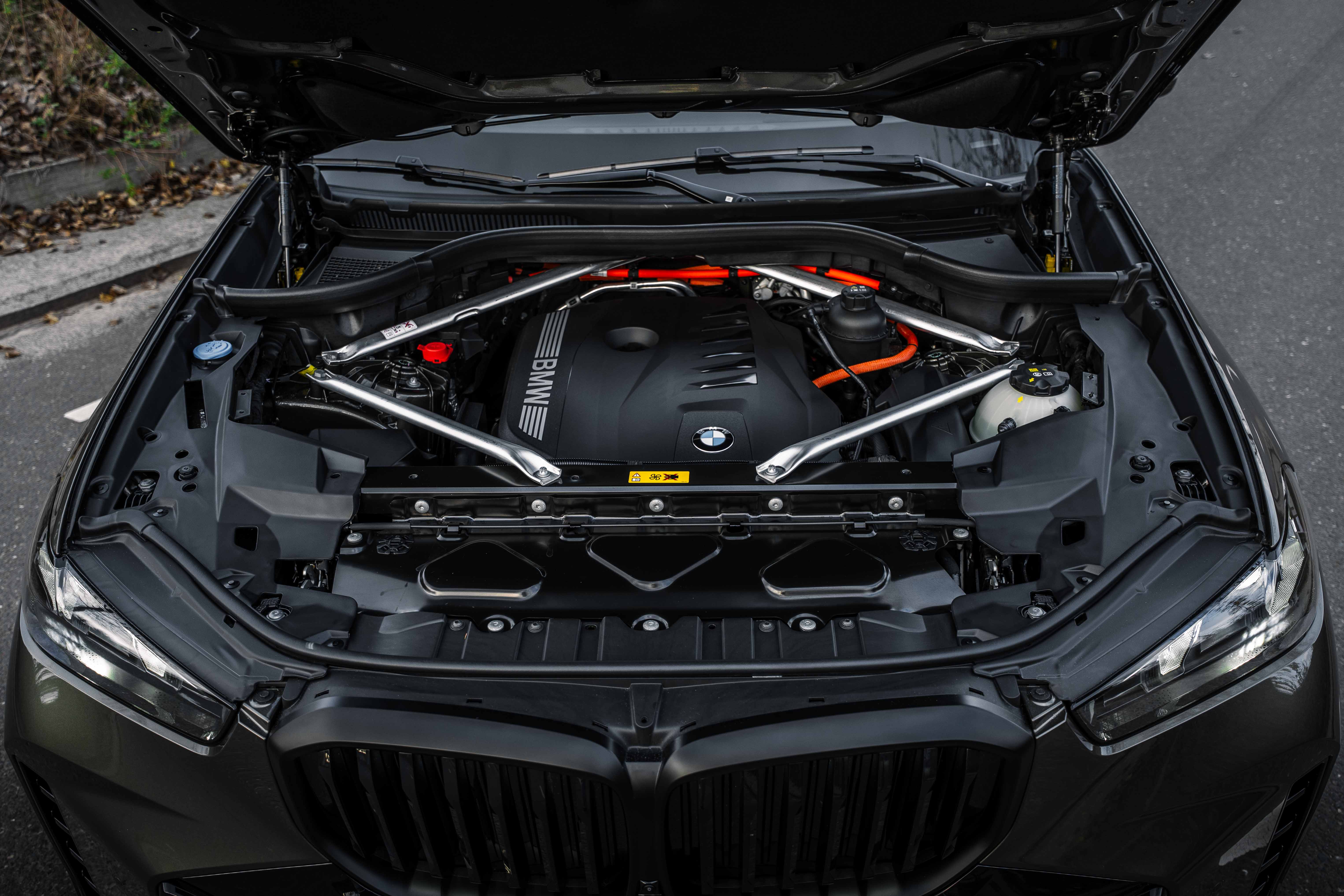 BMW X5 motorruimte detail