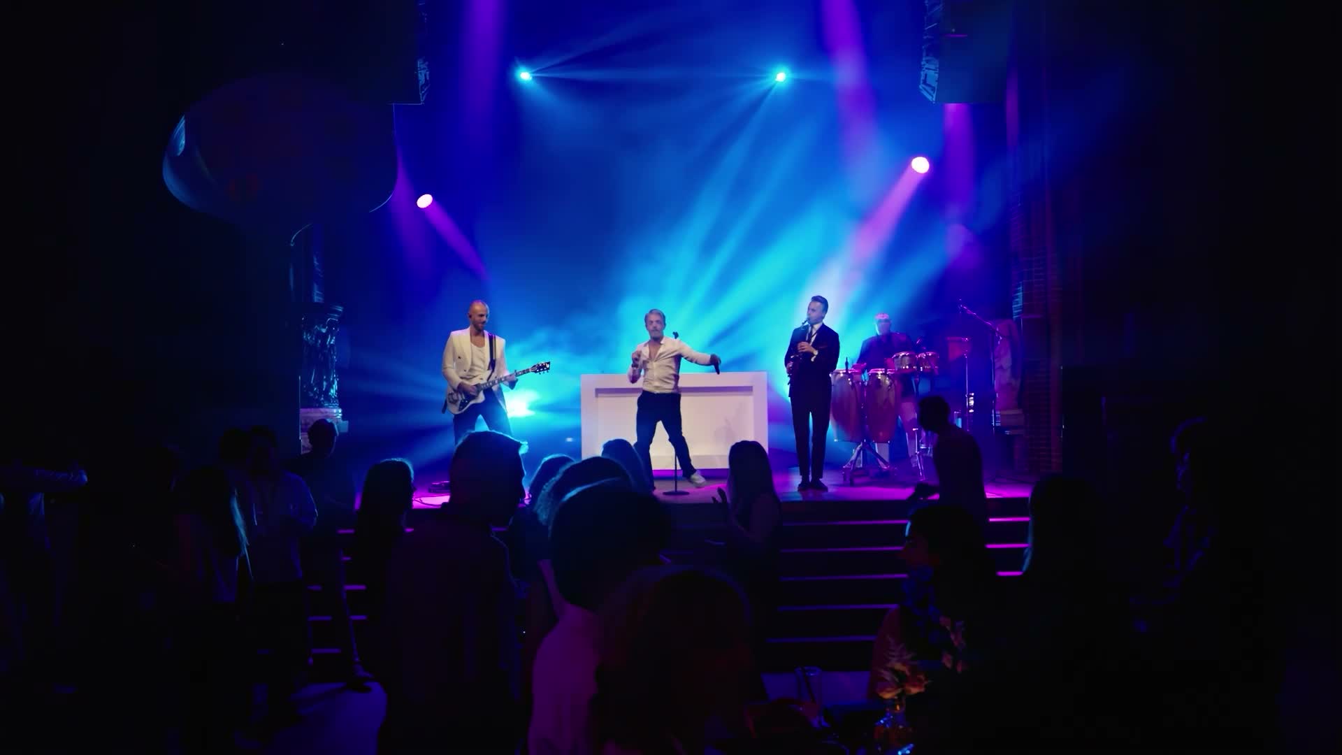 Charly and Friends bij Jan Vis