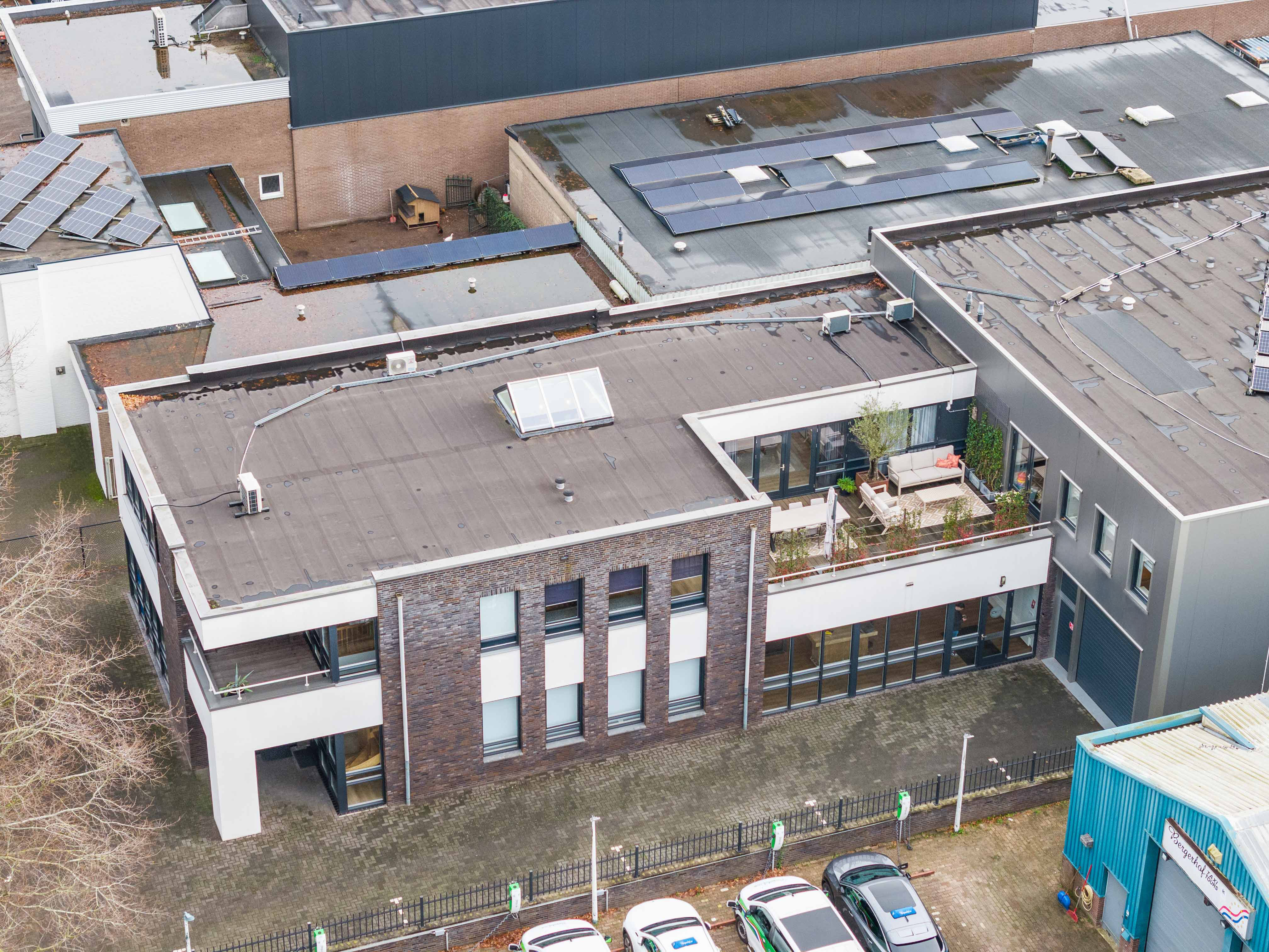 Luchtfoto bedrijfspand Industrieweg 7 Mierlo